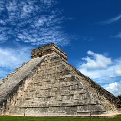 Chichen Itza – an impressive stone pyramid in Mexico